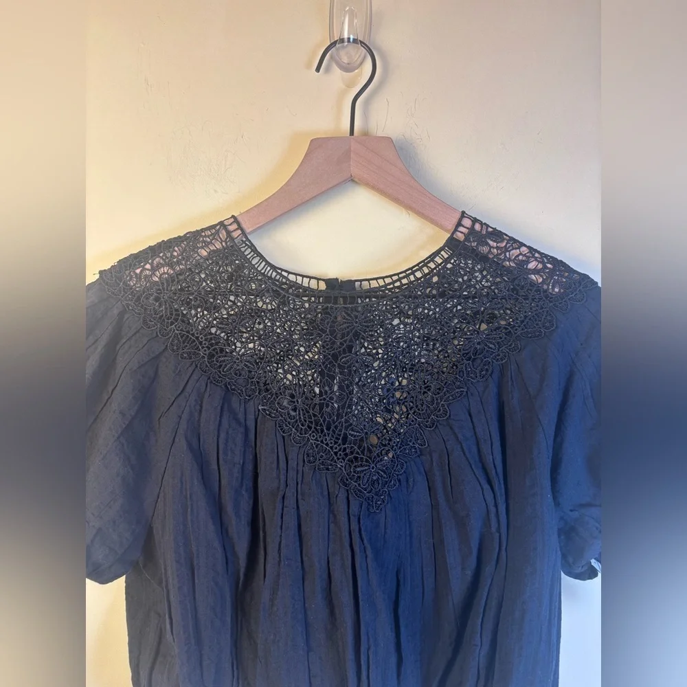 Abercrombie & Fitch Black Lace Women's Top NWT Bubble Hem Puff Sleeves Medium